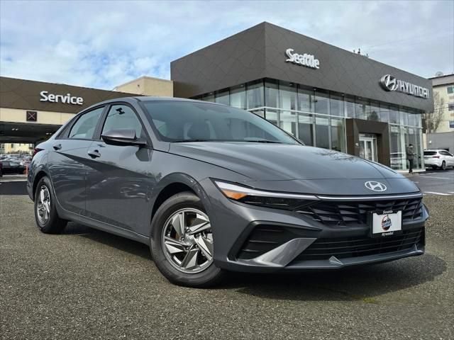New 2026 Hyundai Elantra SE FWD 360° Tour