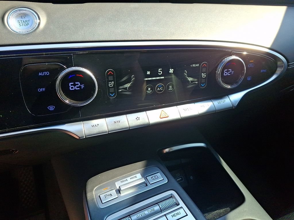 Used 2023 Genesis Electrified GV70 AWD/4WD image 16
