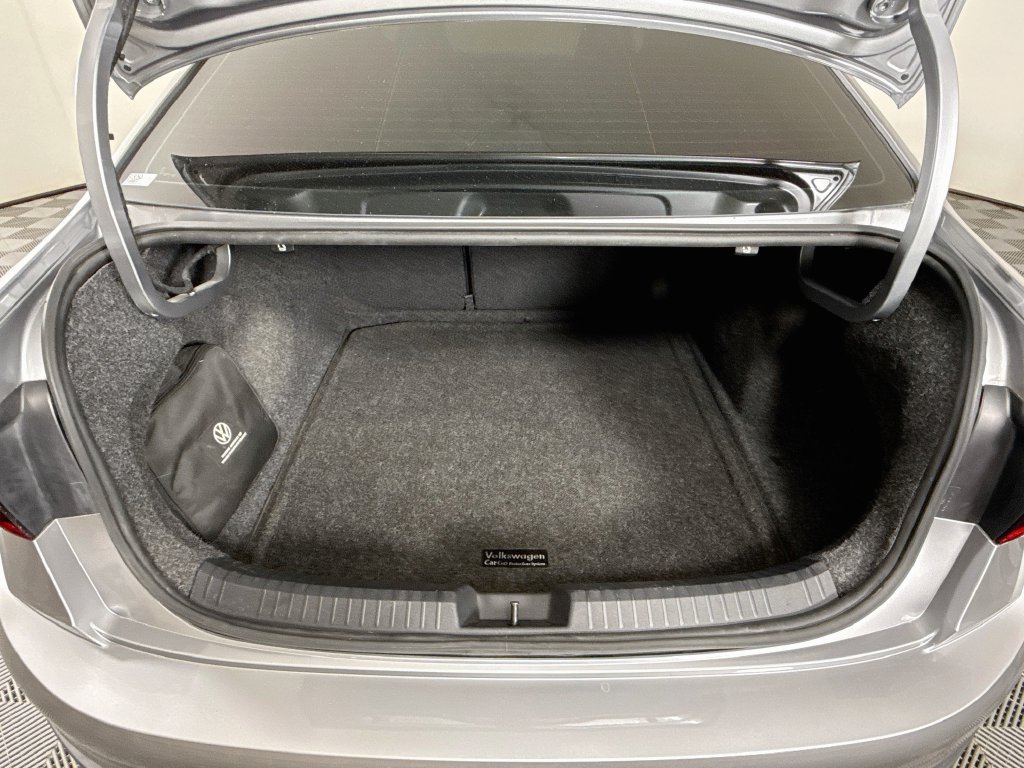 Used 2022 Volkswagen Jetta S FWD image 23
