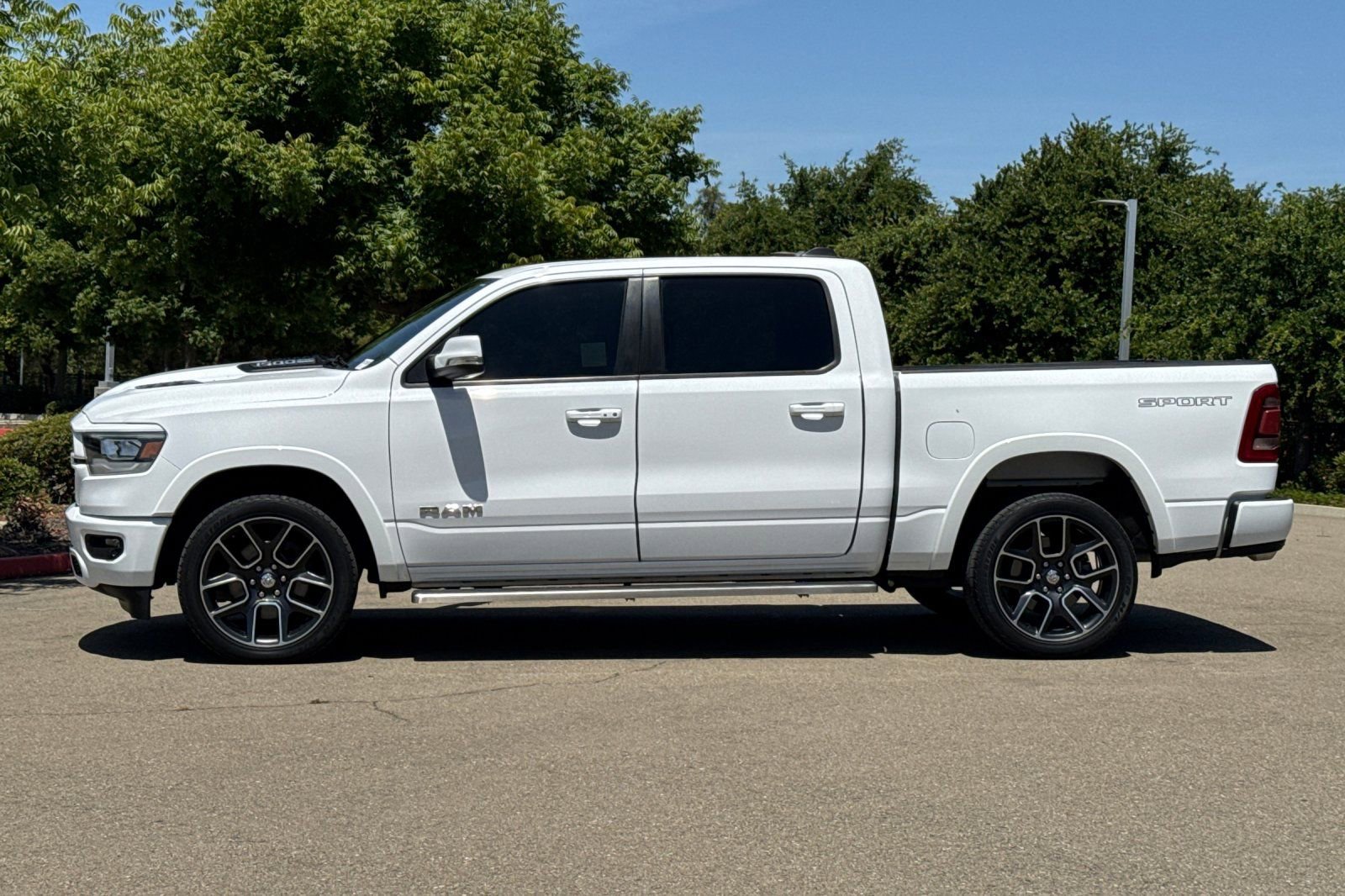 Used 2021 RAM 1500 Laramie AWD/4WD image 7