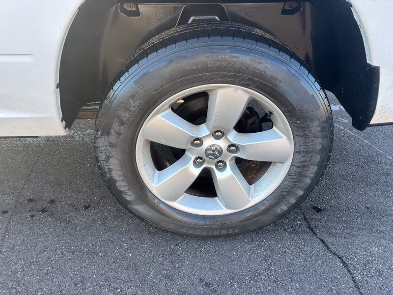Used 2018 RAM 1500 Classic SLT AWD/4WD image 14