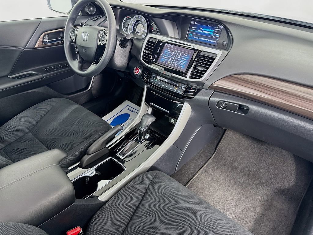 Used 2017 Honda Accord EX image 35