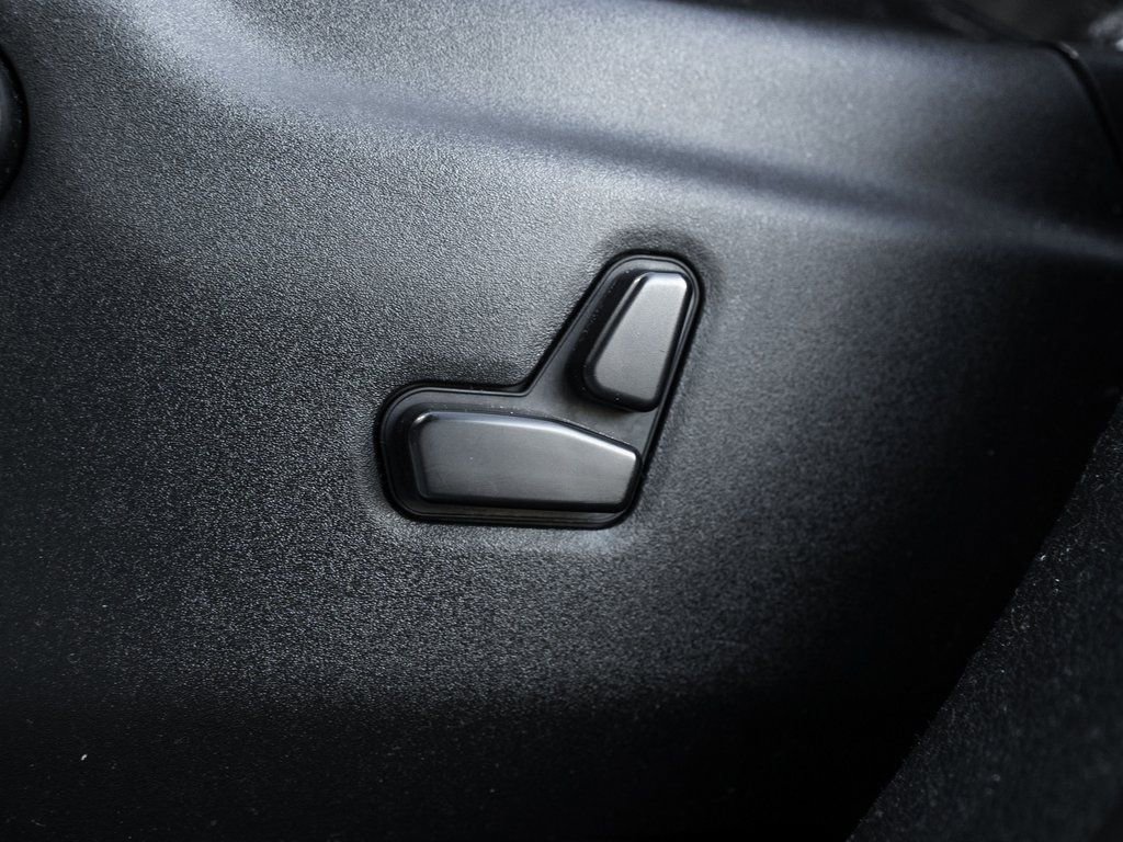 Used 2020 Jeep Grand Cherokee Altitude image 16