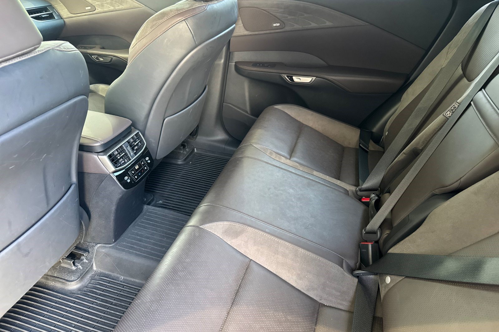 Used 2023 Lexus RX 350 FWD w/ Accessory Package image 15