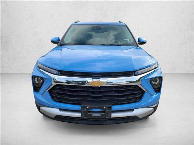 Used 2024 Chevrolet TrailBlazer LT w/ LT Cold Weather Package FWD video 2