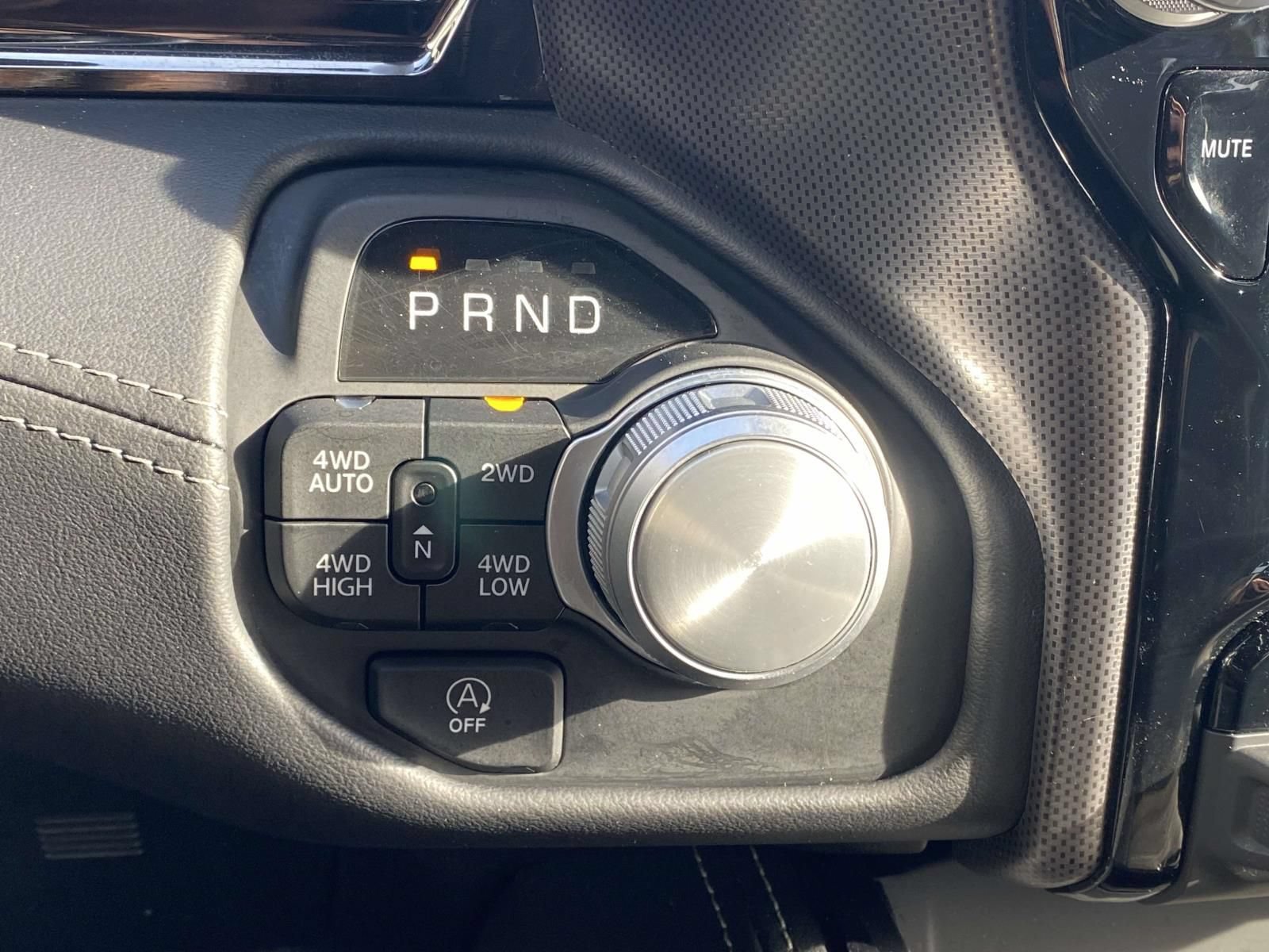 Used 2025 RAM 1500 Limited AWD/4WD image 32