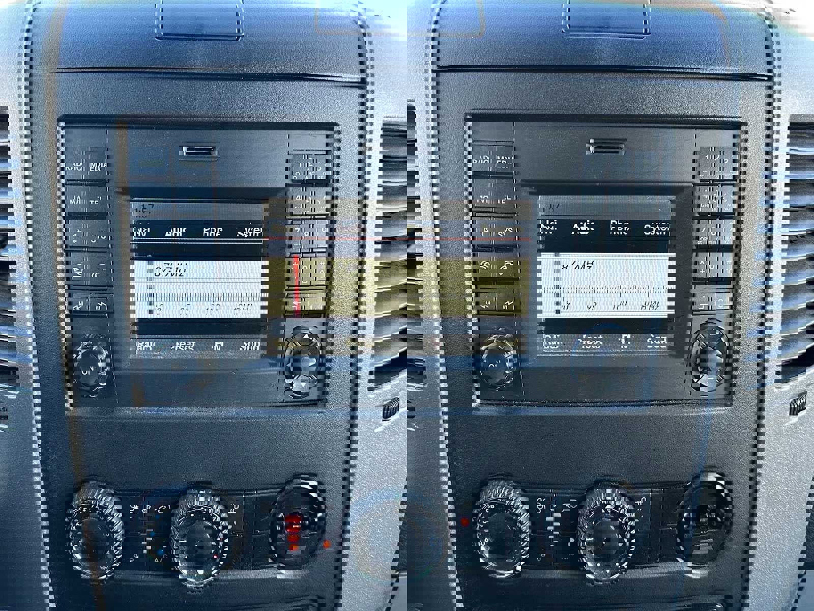 Used 2016 Freightliner Sprinter 2500 image 30