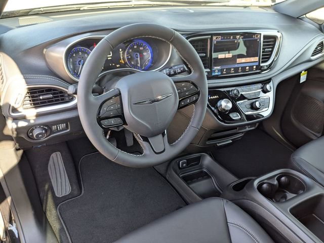 New 2026 Chrysler Pacifica Select w/ S Appearance Package FWD image 15