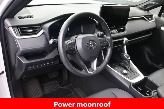 Used 2023 Toyota RAV4 XSE AWD/4WD image 14