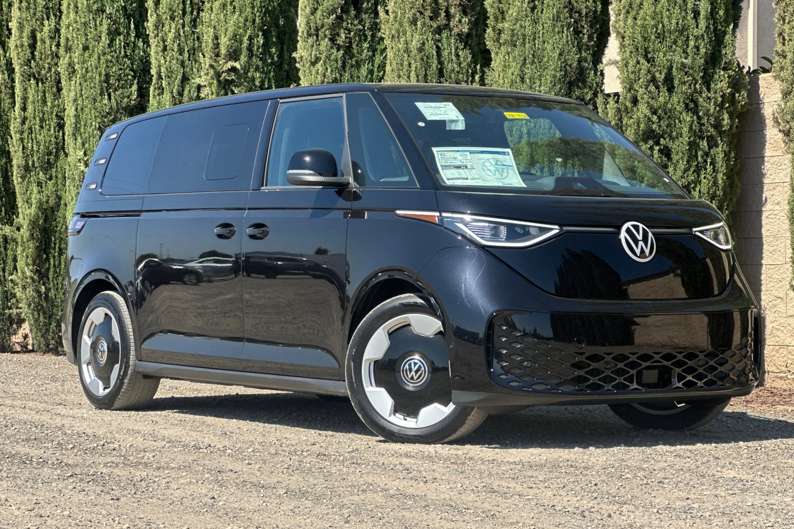 New 2025 Volkswagen ID. Buzz Pro S image 2