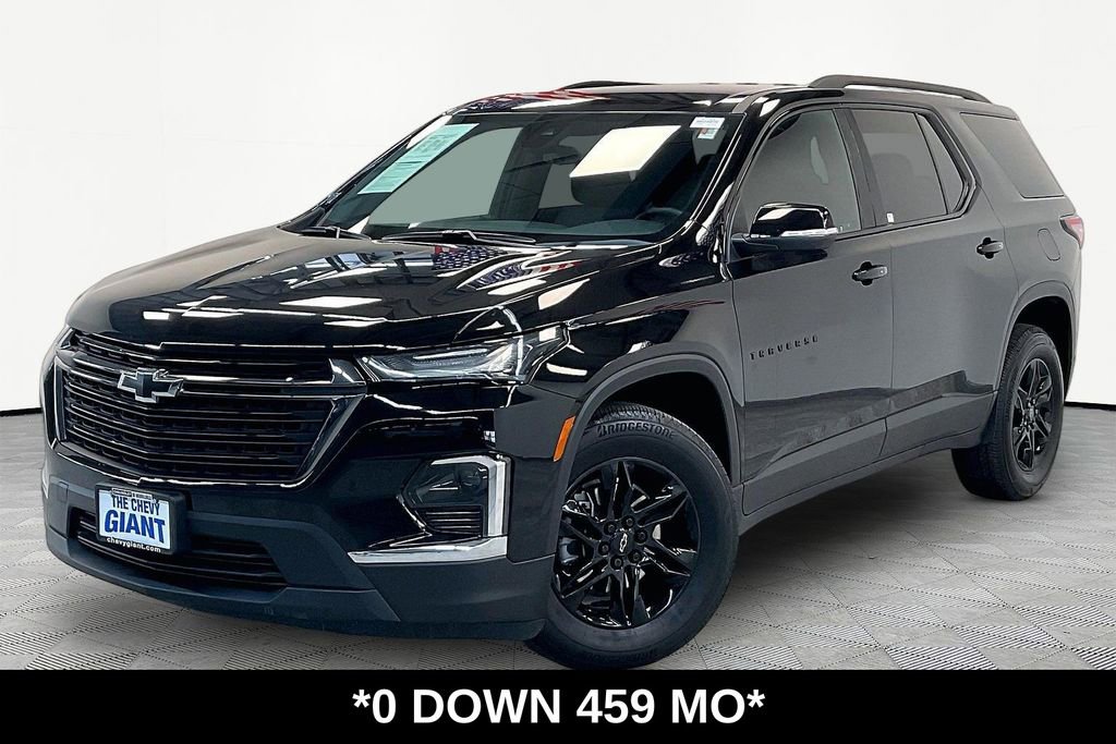 Used 2023 Chevrolet Traverse LT