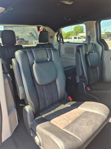 Used 2019 Dodge Grand Caravan SXT FWD image 12