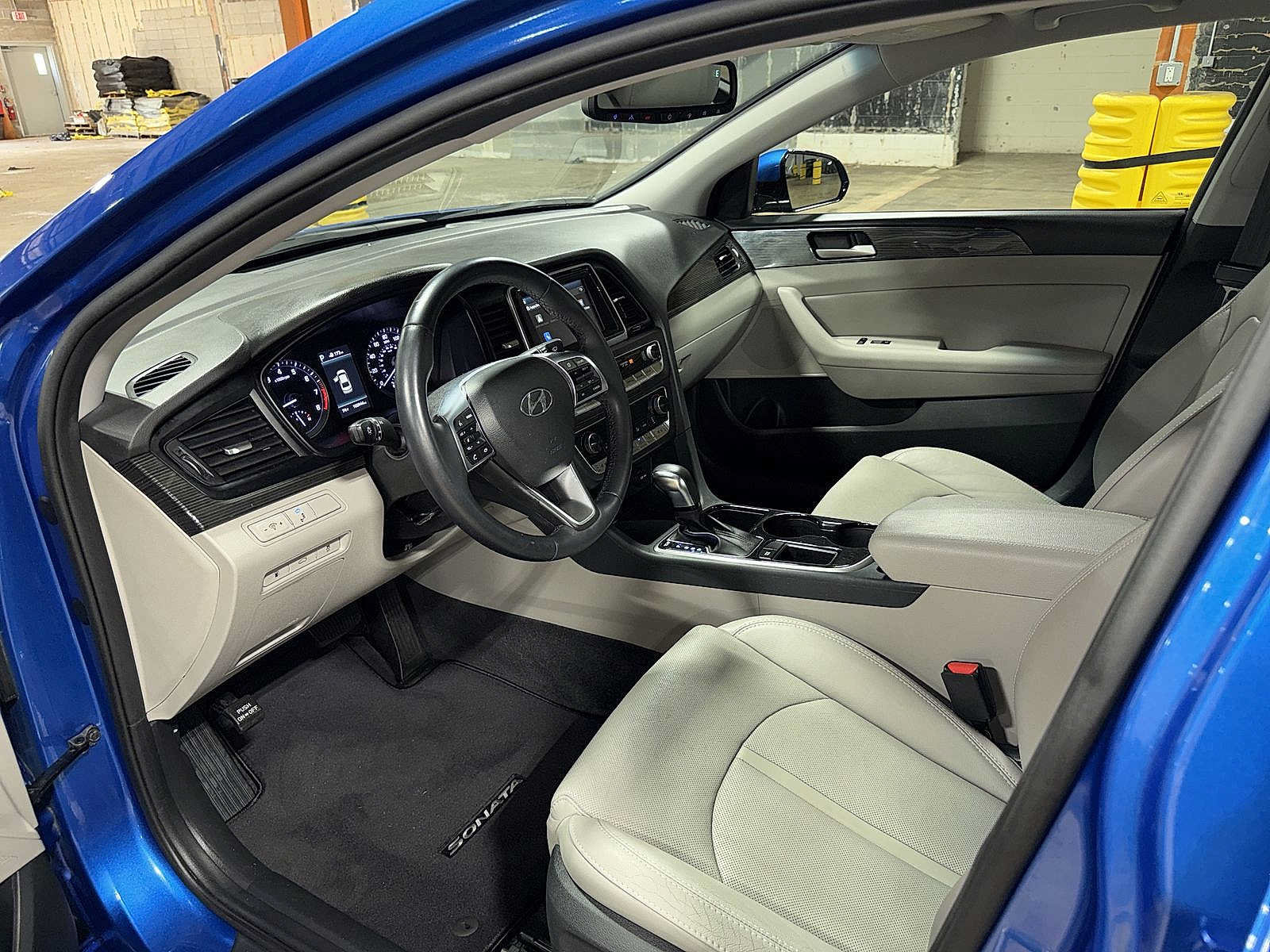 Used 2018 Hyundai Sonata Limited w/ Cargo Package FWD image 29