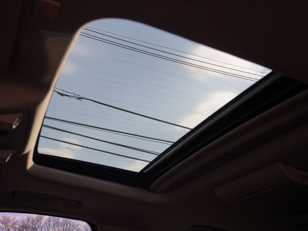 Used 2020 Cadillac Escalade Luxury w/ Escalade Sport Edition image 25