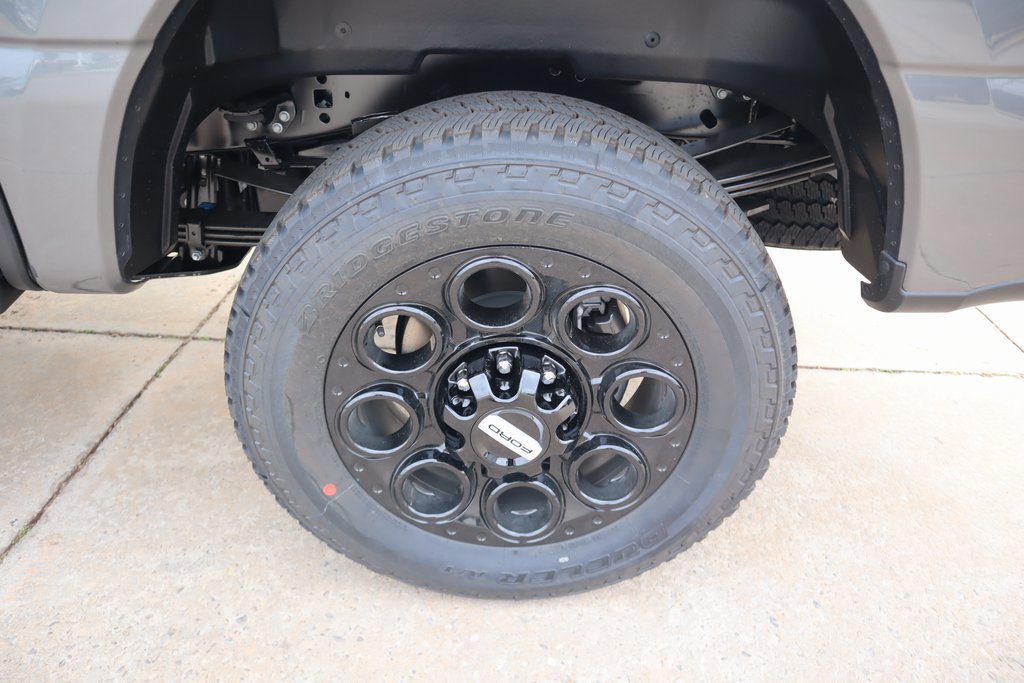 New 2026 Ford F250 Lariat w/ Black Appearance Package image 19