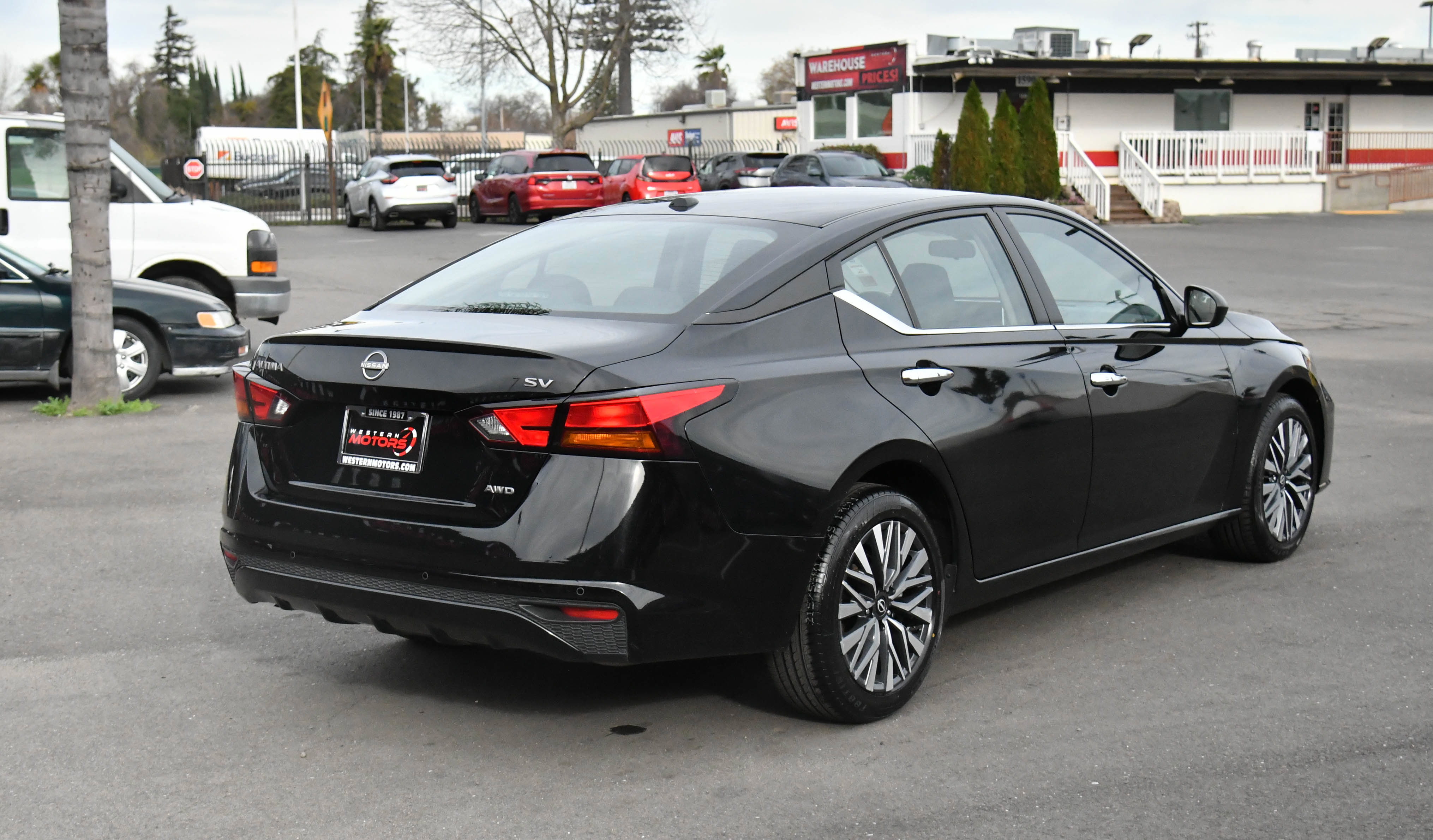 Used 2024 Nissan Altima 2.5 SV image 8