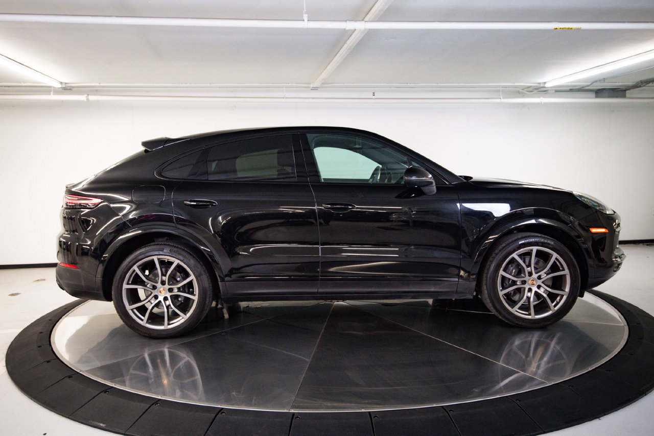 Certified 2023 Porsche Cayenne Platinum Edition AWD/4WD image 8