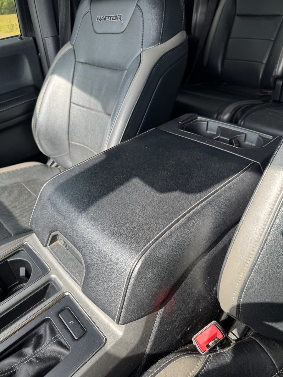 Used 2018 Ford F150 Raptor w/ Equipment Group 802A Luxury image 16