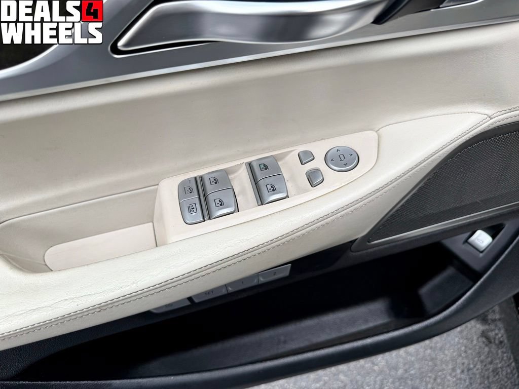 Used 2018 BMW 740i RWD image 15
