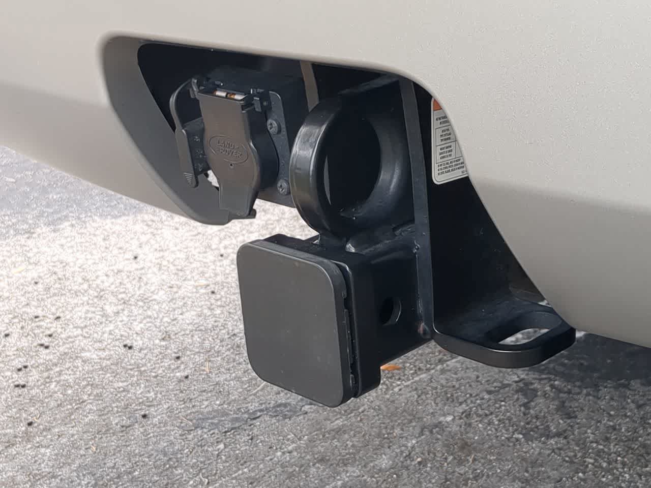 Certified 2025 Land Rover Discovery S AWD/4WD image 37