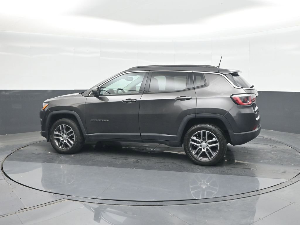 Used 2020 Jeep Compass Latitude AWD/4WD image 26
