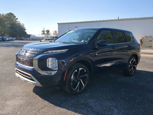 Used 2023 Mitsubishi Outlander SE image 8