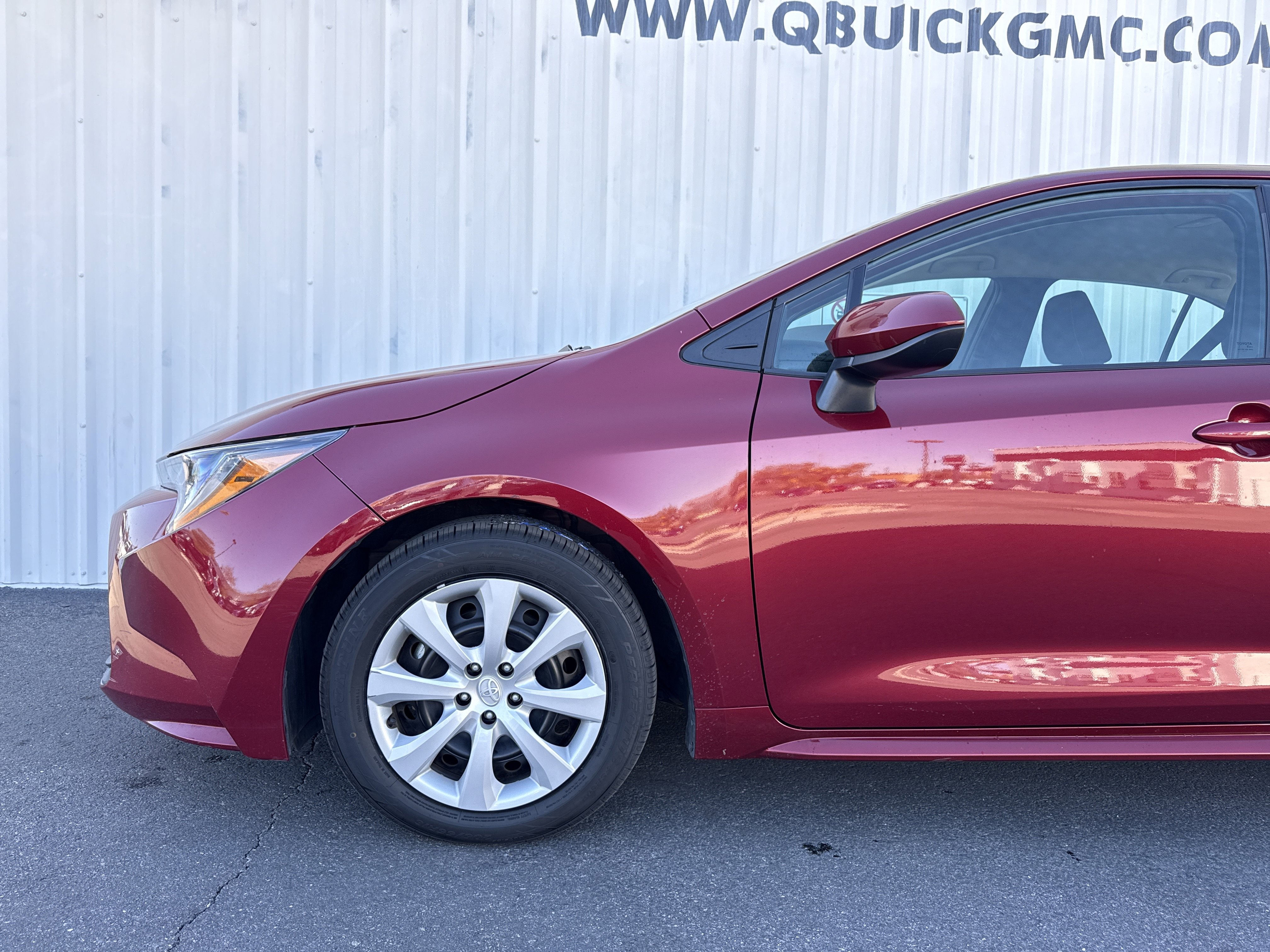 Used 2024 Toyota Corolla LE image 3