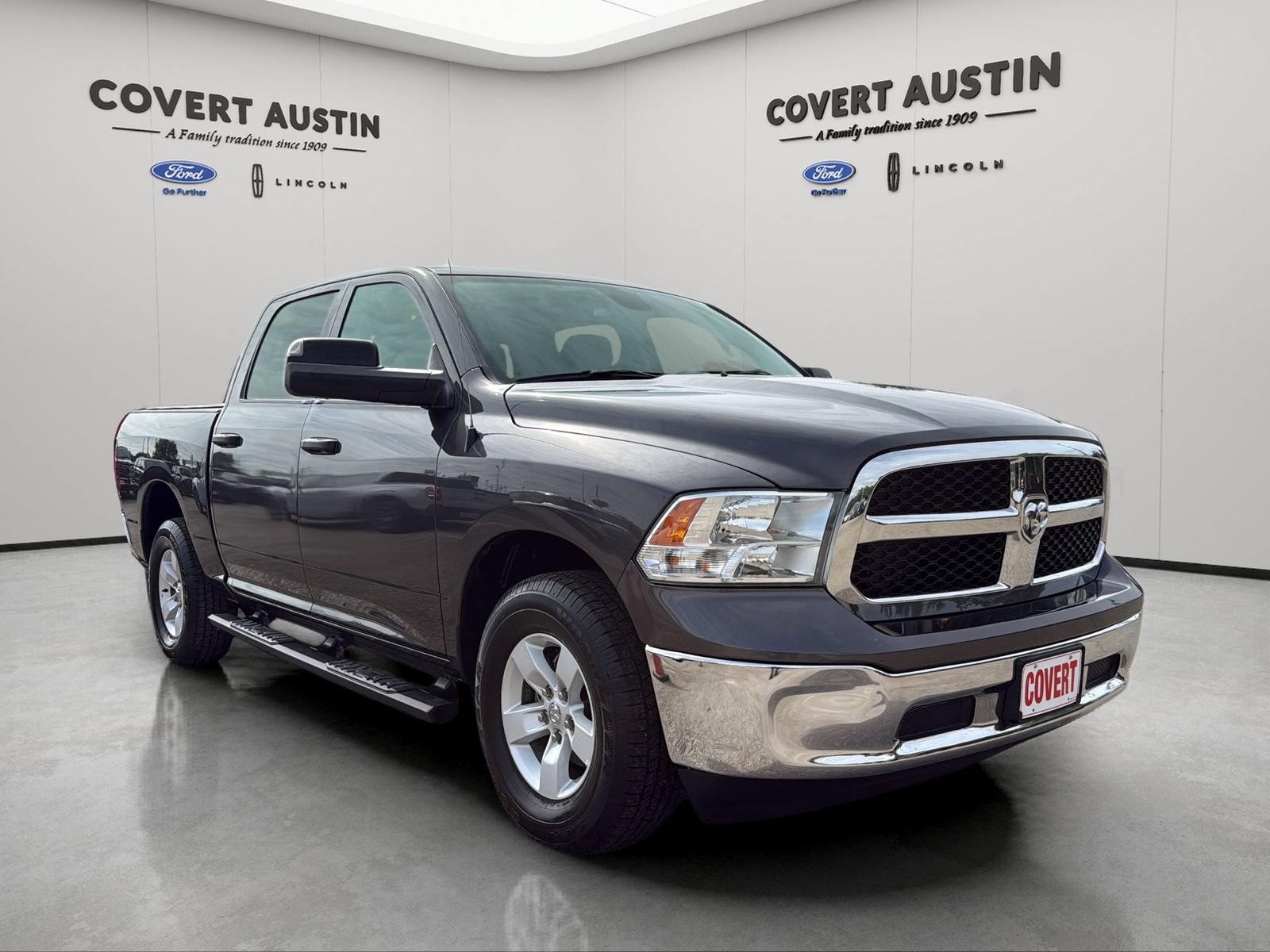 Used 2023 RAM 1500 Classic SLT AWD/4WD image 7