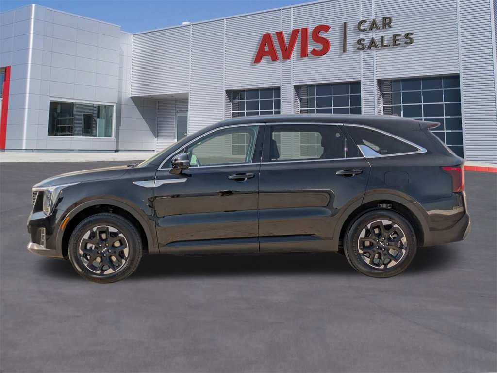 Used 2024 Kia Sorento S image 10