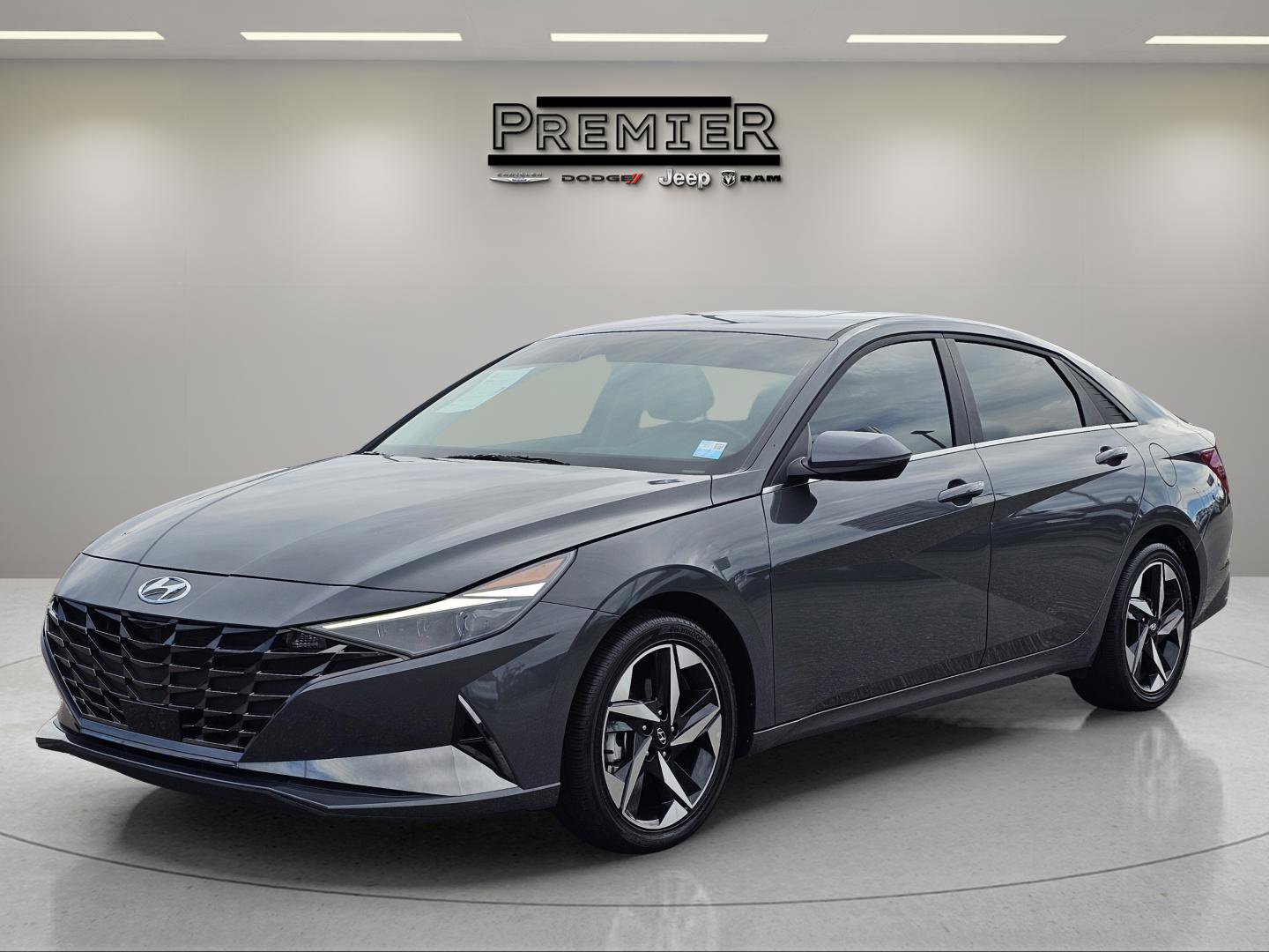 Used 2023 Hyundai Elantra Limited w/ Preferred Accessory Package