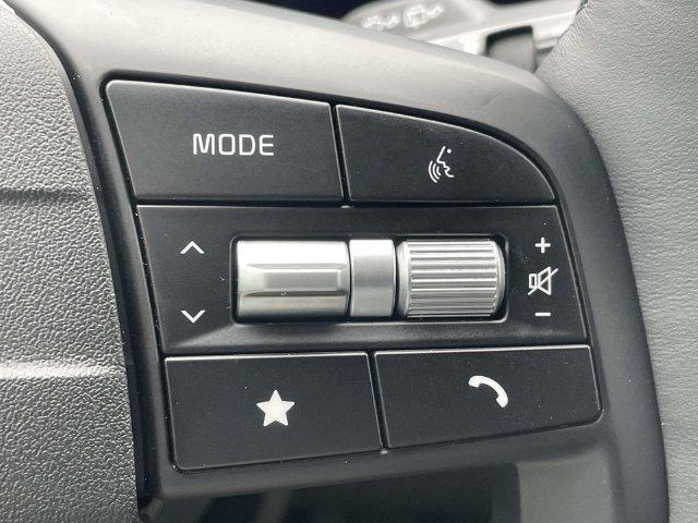 Certified 2026 Kia Sportage EX FWD image 31
