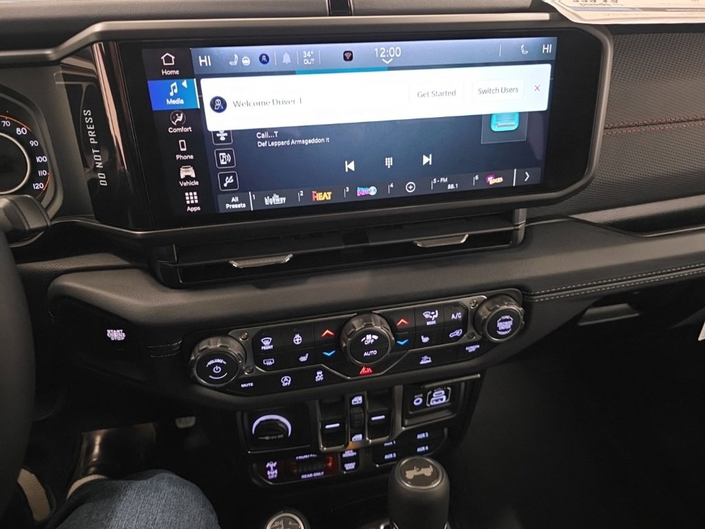 New 2026 Jeep Wrangler Rubicon w/ Steel Bumper Group image 17