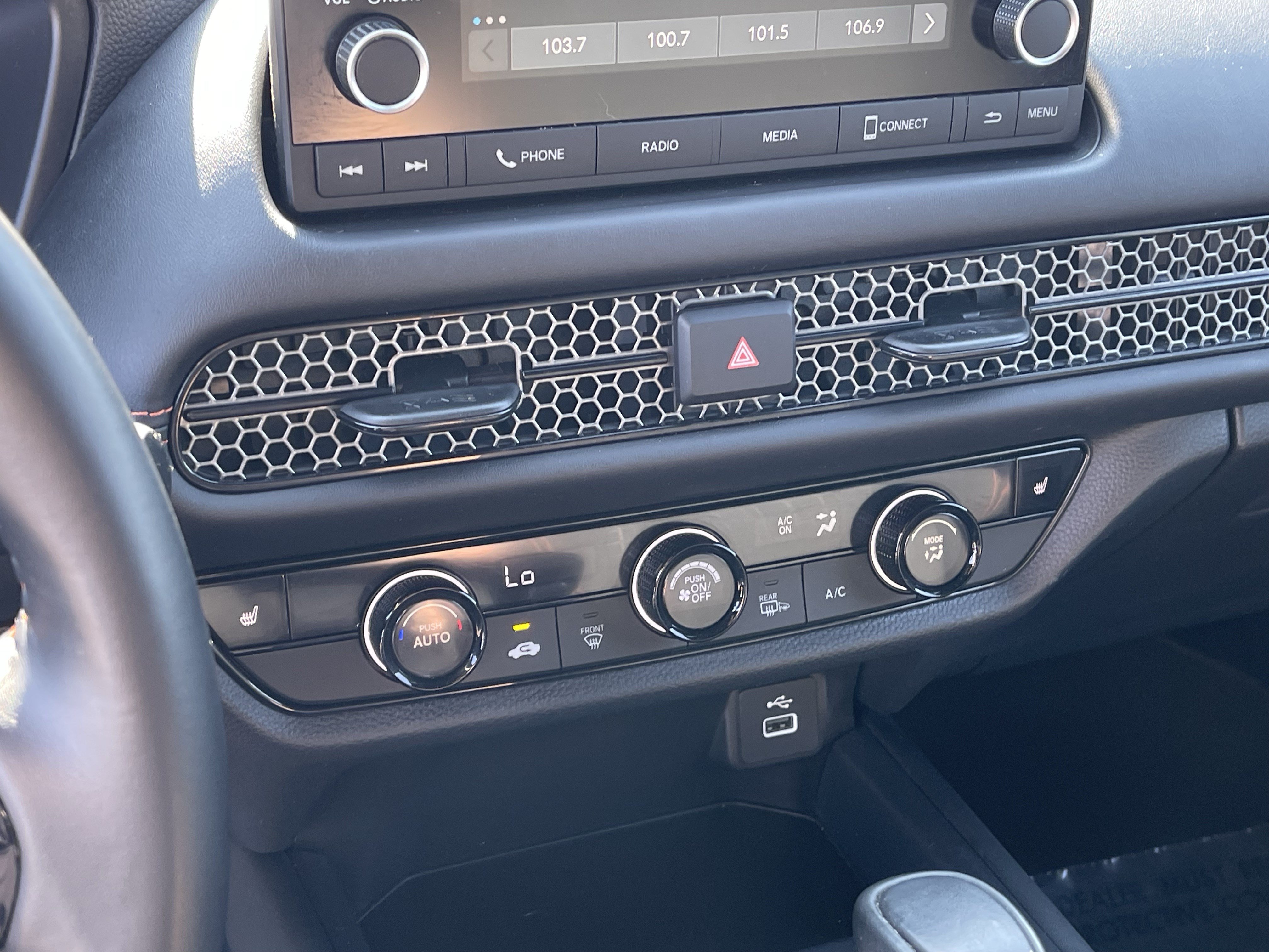 Used 2025 Honda HR-V Sport image 25