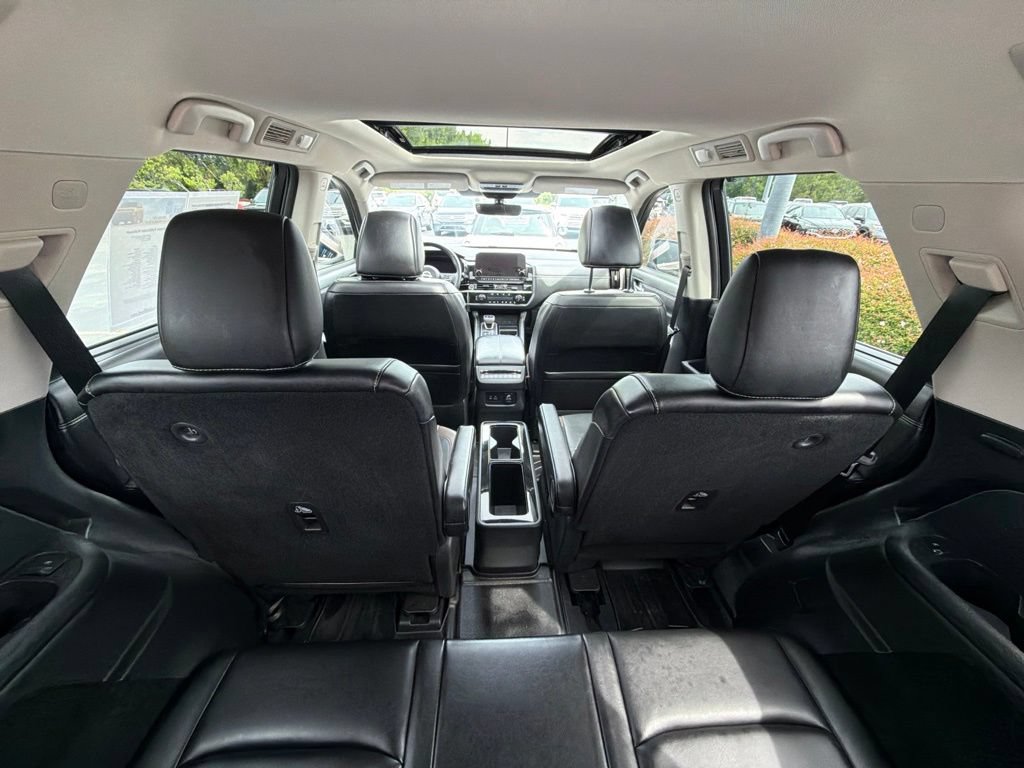 Used 2023 Nissan Pathfinder Platinum AWD/4WD image 15