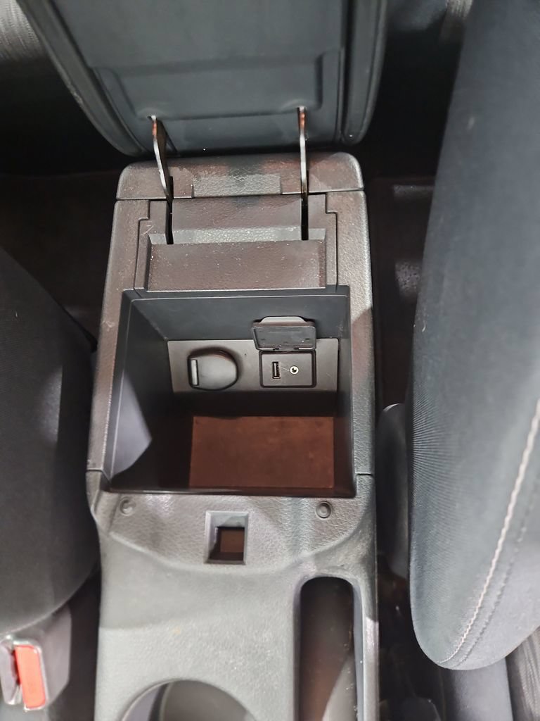 Used 2015 Nissan Sentra SV FWD image 25