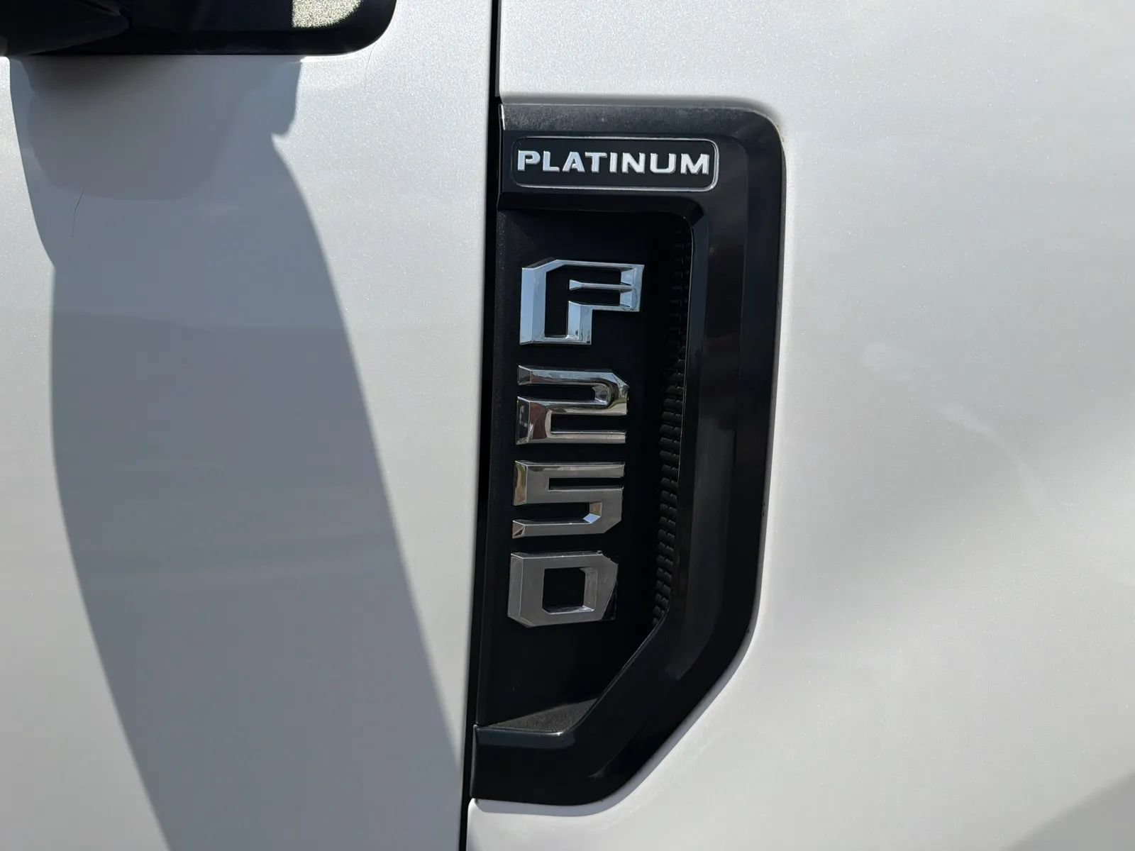 Used 2017 Ford F250 Platinum w/ Platinum Ultimate Package AWD/4WD image 18