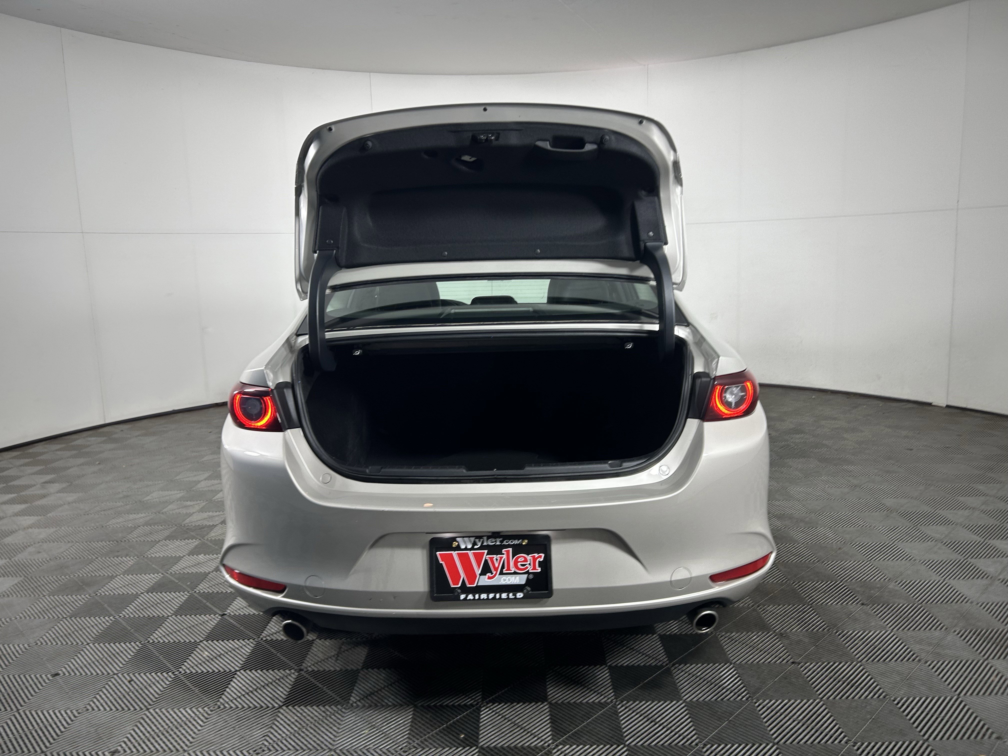 Used 2025 MAZDA MAZDA3 s image 18