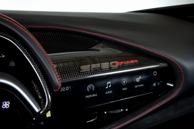 Used 2024 Ferrari SF90 Spider image 40