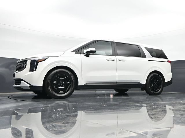 Used 2026 Kia Carnival FWD image 44