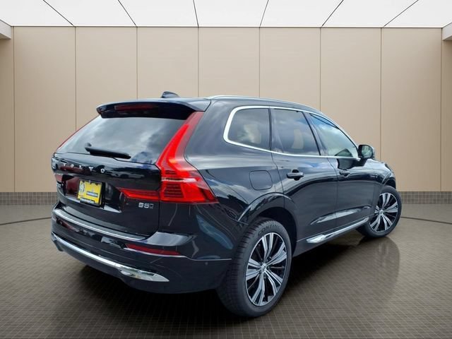 Used 2023 Volvo XC60 B5 Plus w/ Climate Package AWD/4WD image 8
