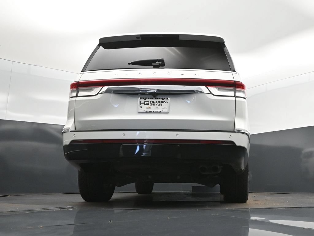 Used 2023 Lincoln Navigator Reserve AWD/4WD image 41