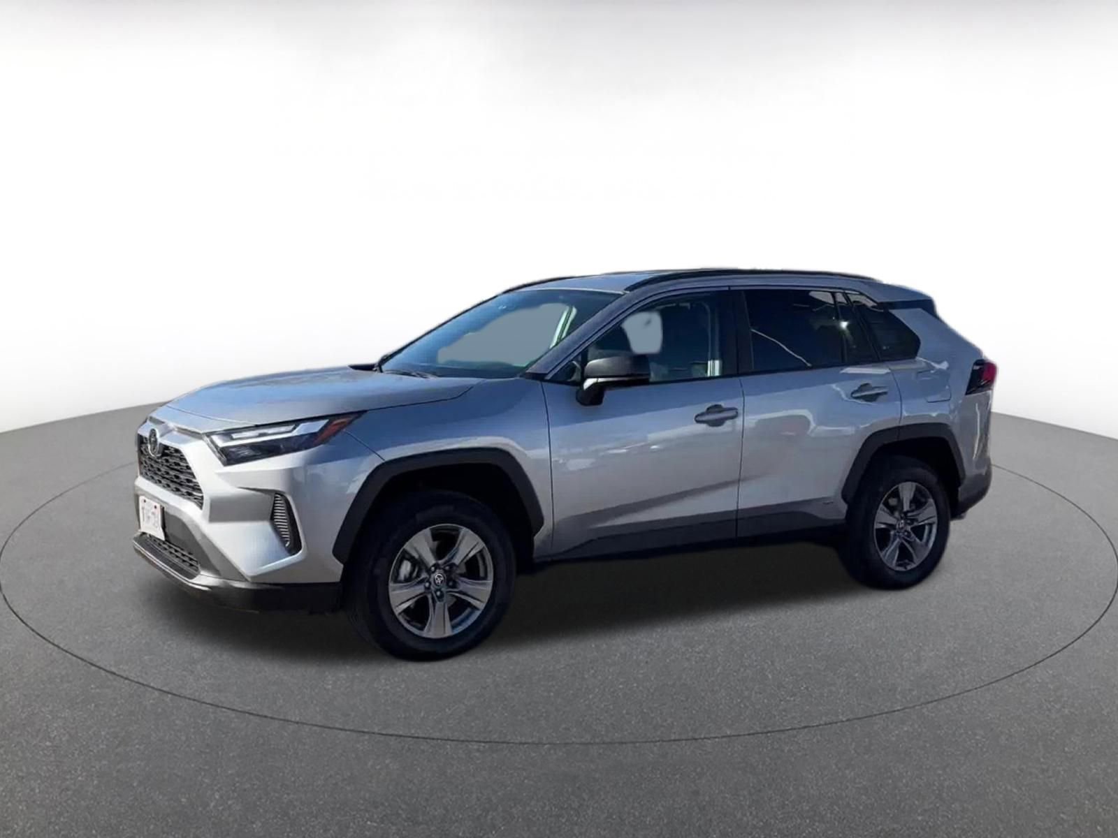 Used 2025 Toyota RAV4 LE image 8