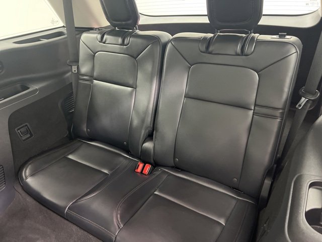 Certified 2025 Lincoln Aviator AWD image 13