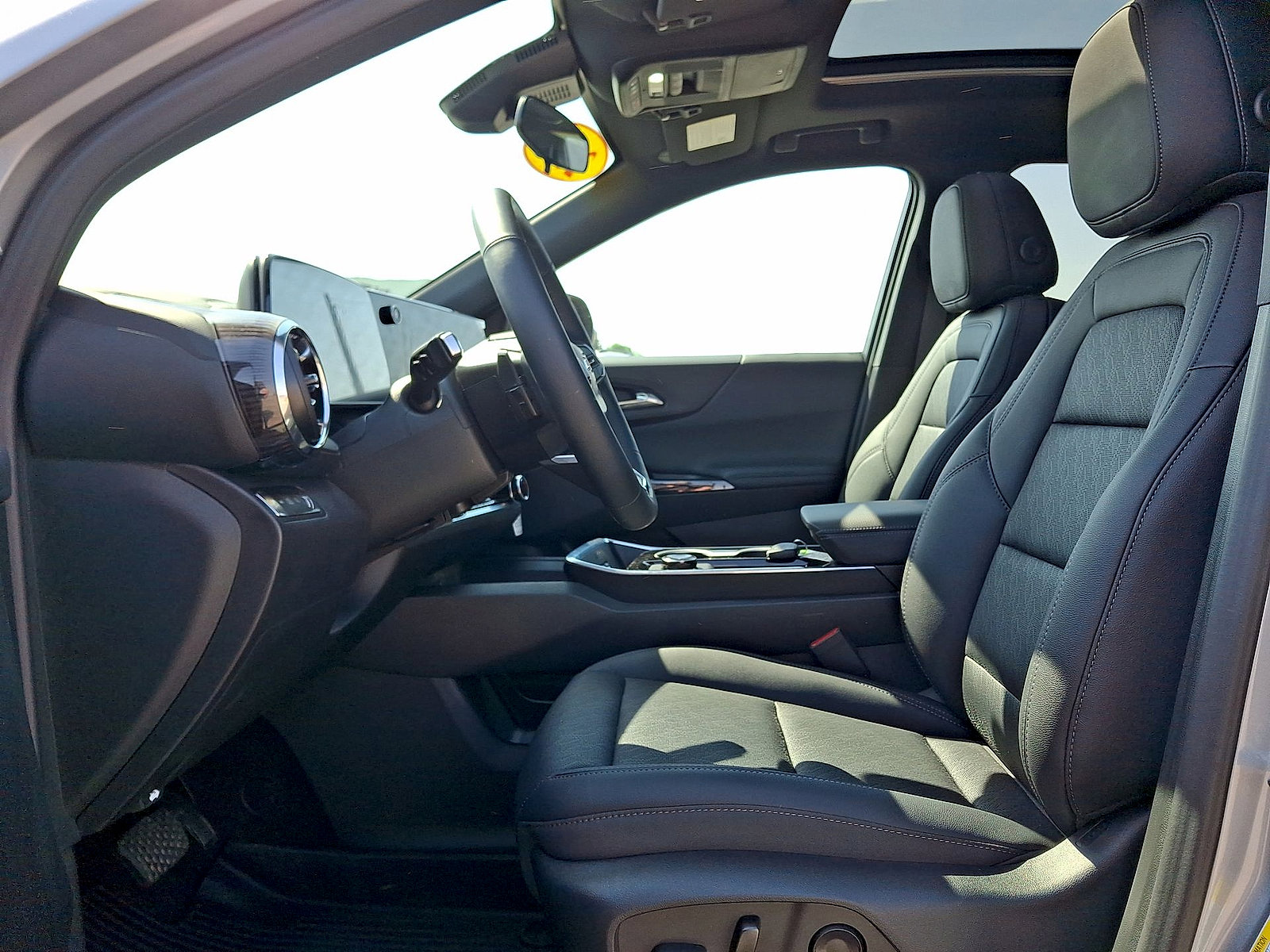 New 2026 Chevrolet Equinox LT w/ Convenience Package II AWD/4WD image 14