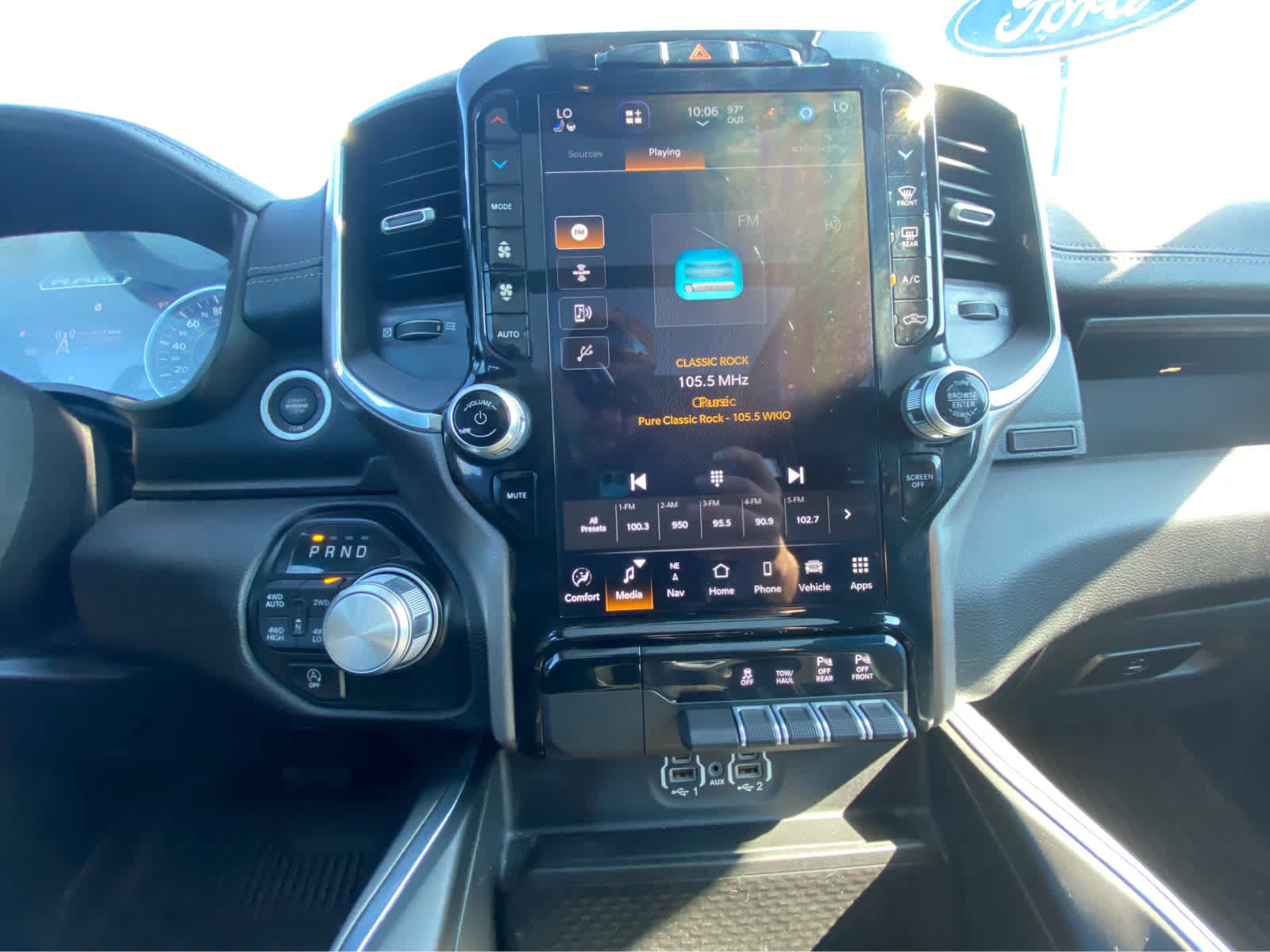 Used 2023 RAM 1500 Laramie AWD/4WD image 27