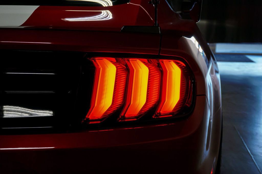 Used 2021 Ford Mustang Shelby GT500 w/ Carbon Fiber Track Pack RWD image 80