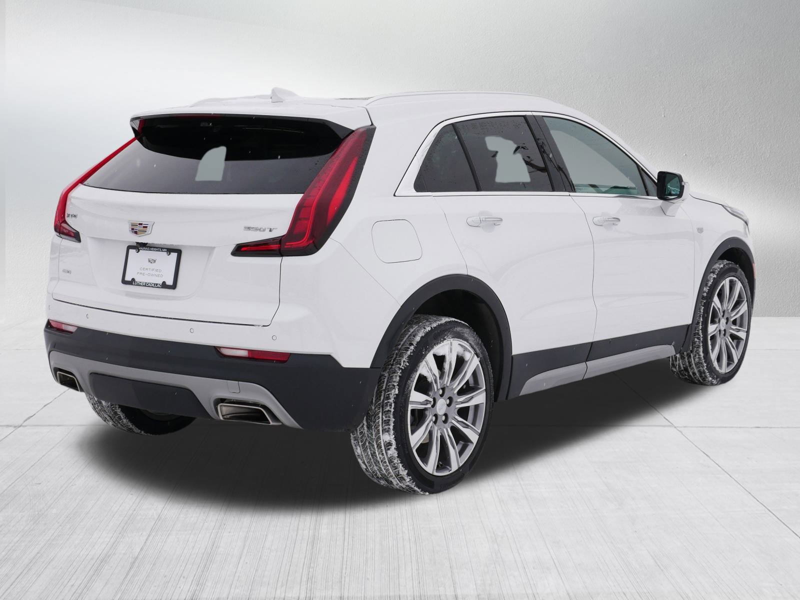 Certified 2022 Cadillac XT4 Premium Luxury w/ Technology Package image 7