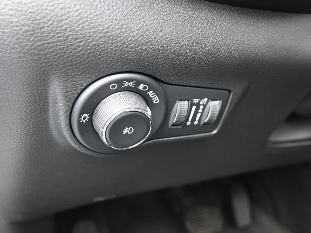 Used 2022 Jeep Compass Trailhawk w/ Trailhawk Elite Group image 14