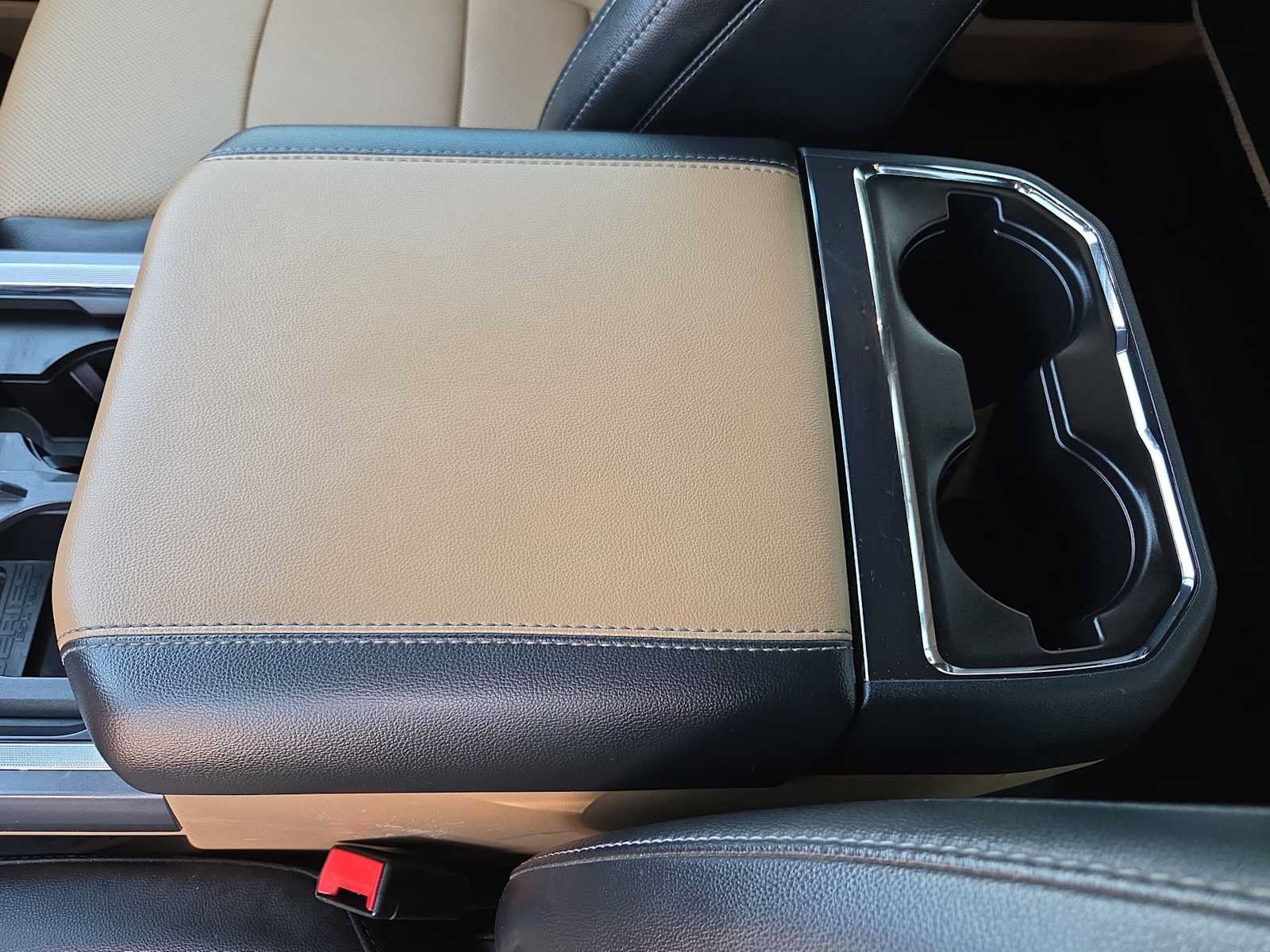 Used 2024 Ford F250 Lariat w/ Tremor Off-Road Package AWD/4WD image 20