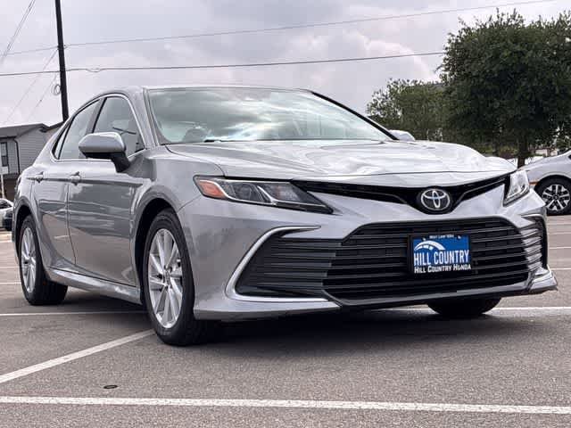 Used 2022 Toyota Camry LE FWD image 10